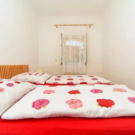 Apartment Esad